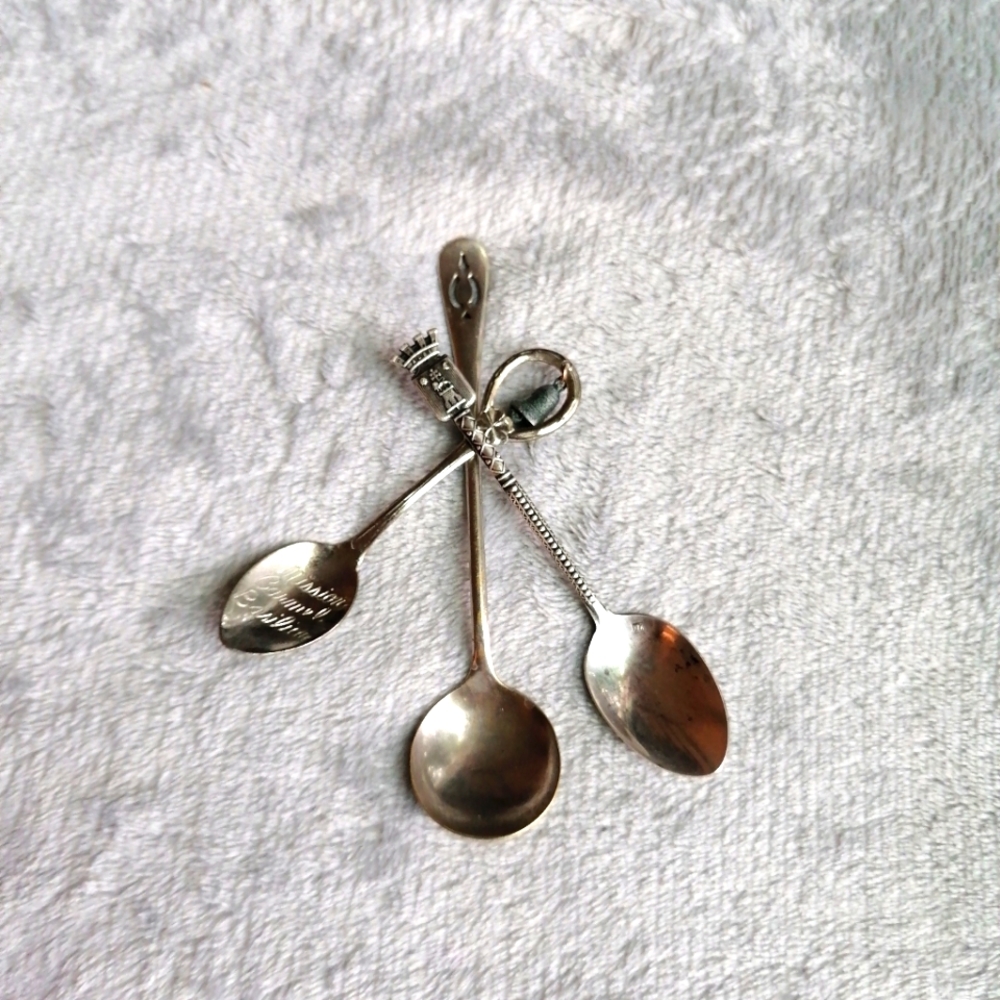 VINTAGE SOUVENIR SPOONS, 3 PIECES